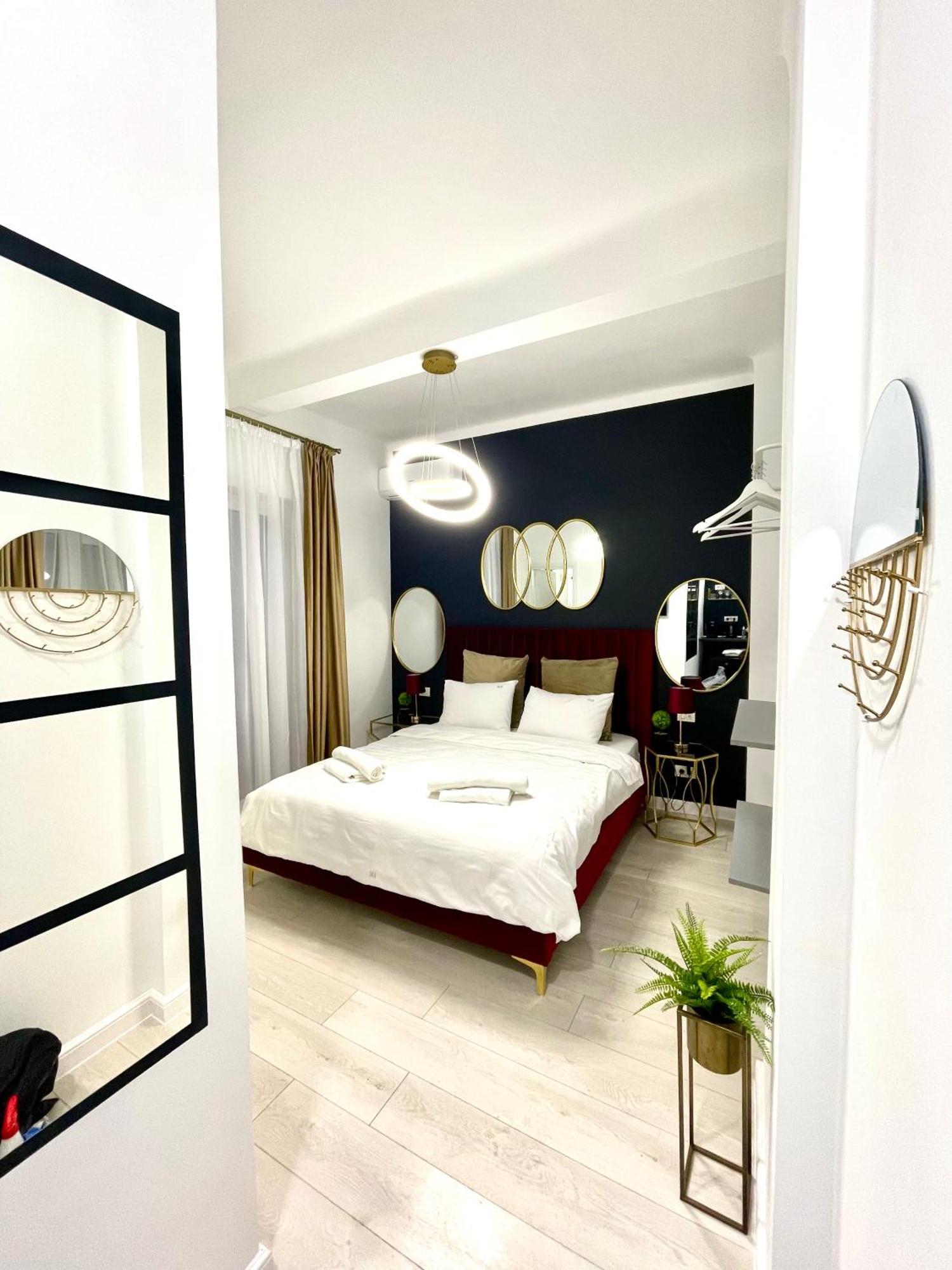 Metropole Apartments - Old City บูคาเรสต์ ภายนอก รูปภาพ